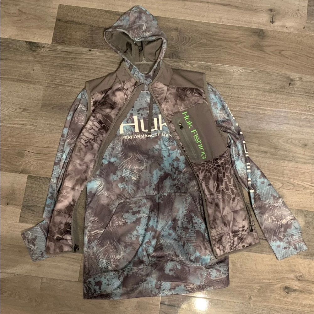 Huk fishing vest and hoodie combo